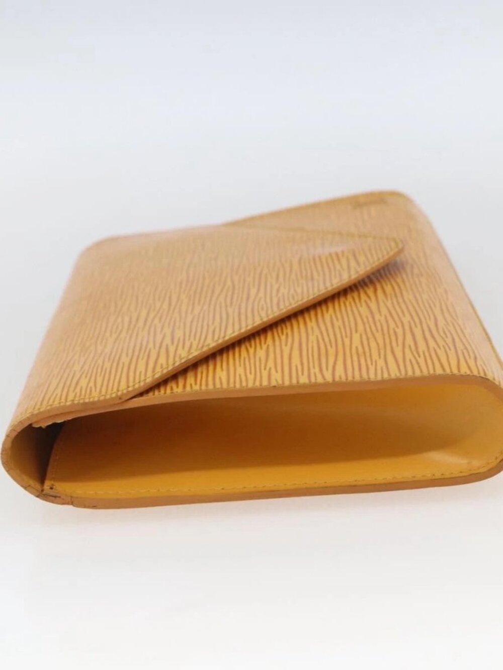 LOUIS VUITTON Epi Art Deco Clutch Bag Yellow M52639 LV Auth 168163 - Picture 3 of 16